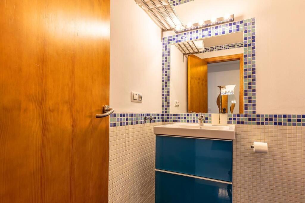 Apartamento En La Calle Principal Con Solarium. Тарифа Екстериор снимка